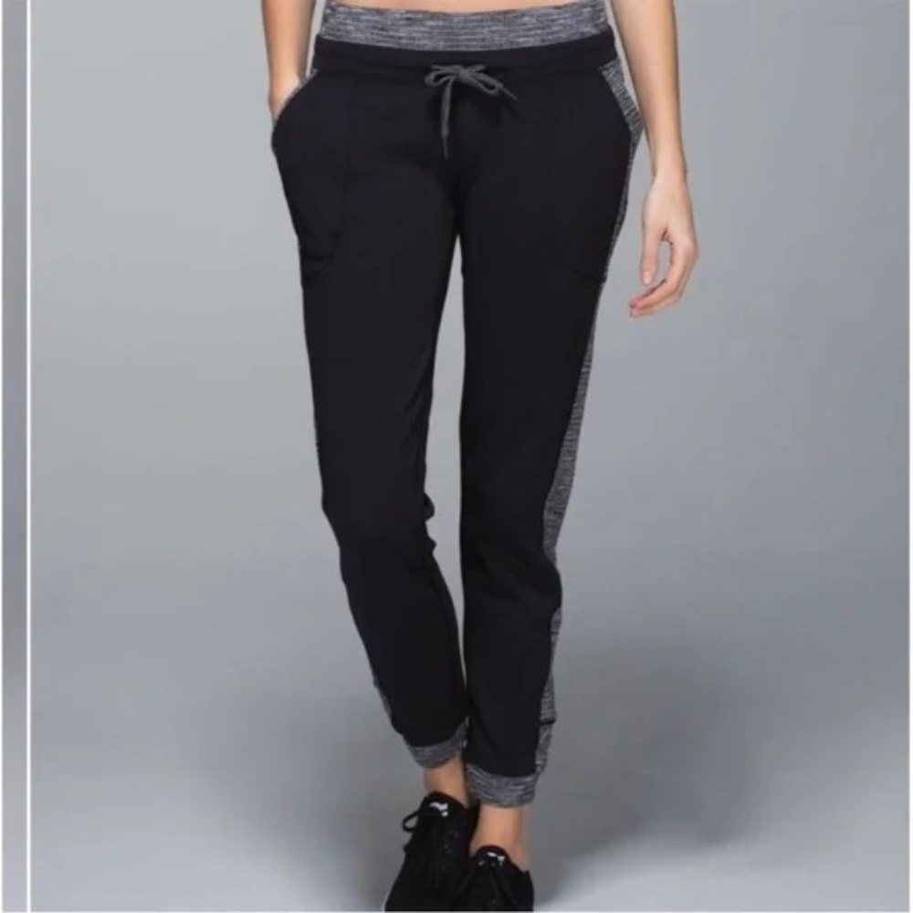Lululemon Base Runner Pants Womens Black/Gray, Size 2, Pull On Jogger, Athletic